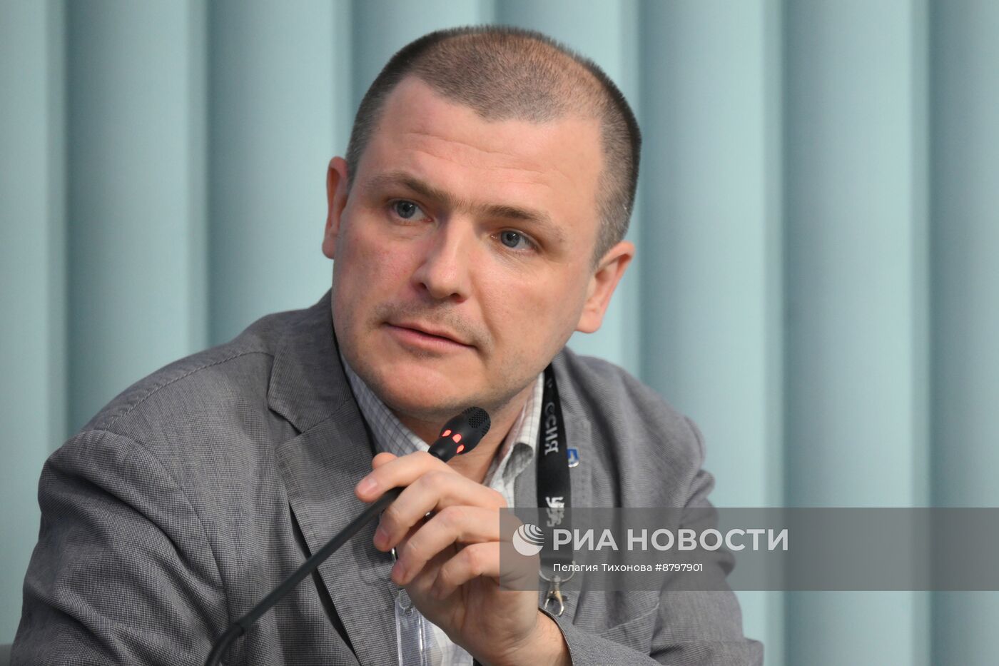 Симпозиум "Создавая будущее". Опыт прошлого в контурах будущего