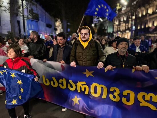 Акция протеста оппозиции в Тбилиси