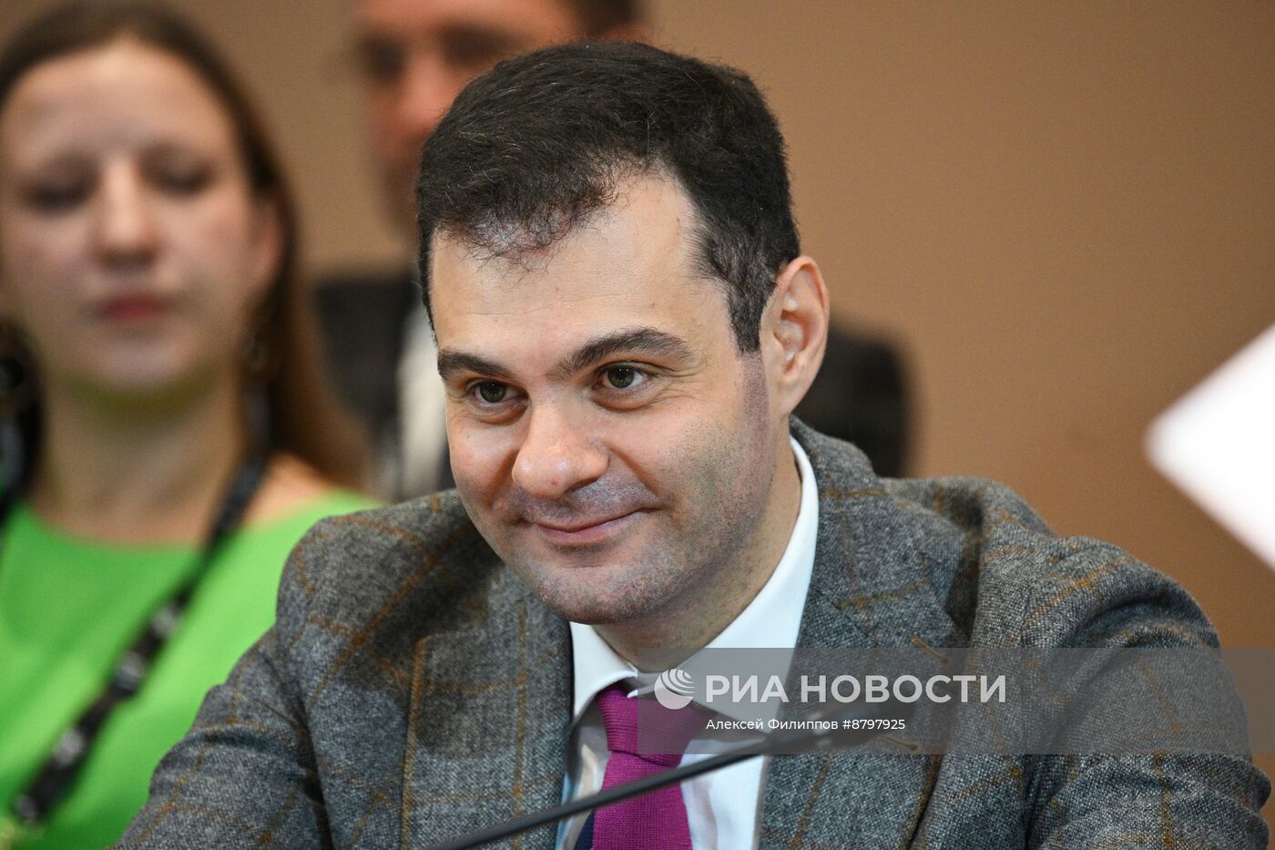 Симпозиум "Создавая будущее". Ученый будущего