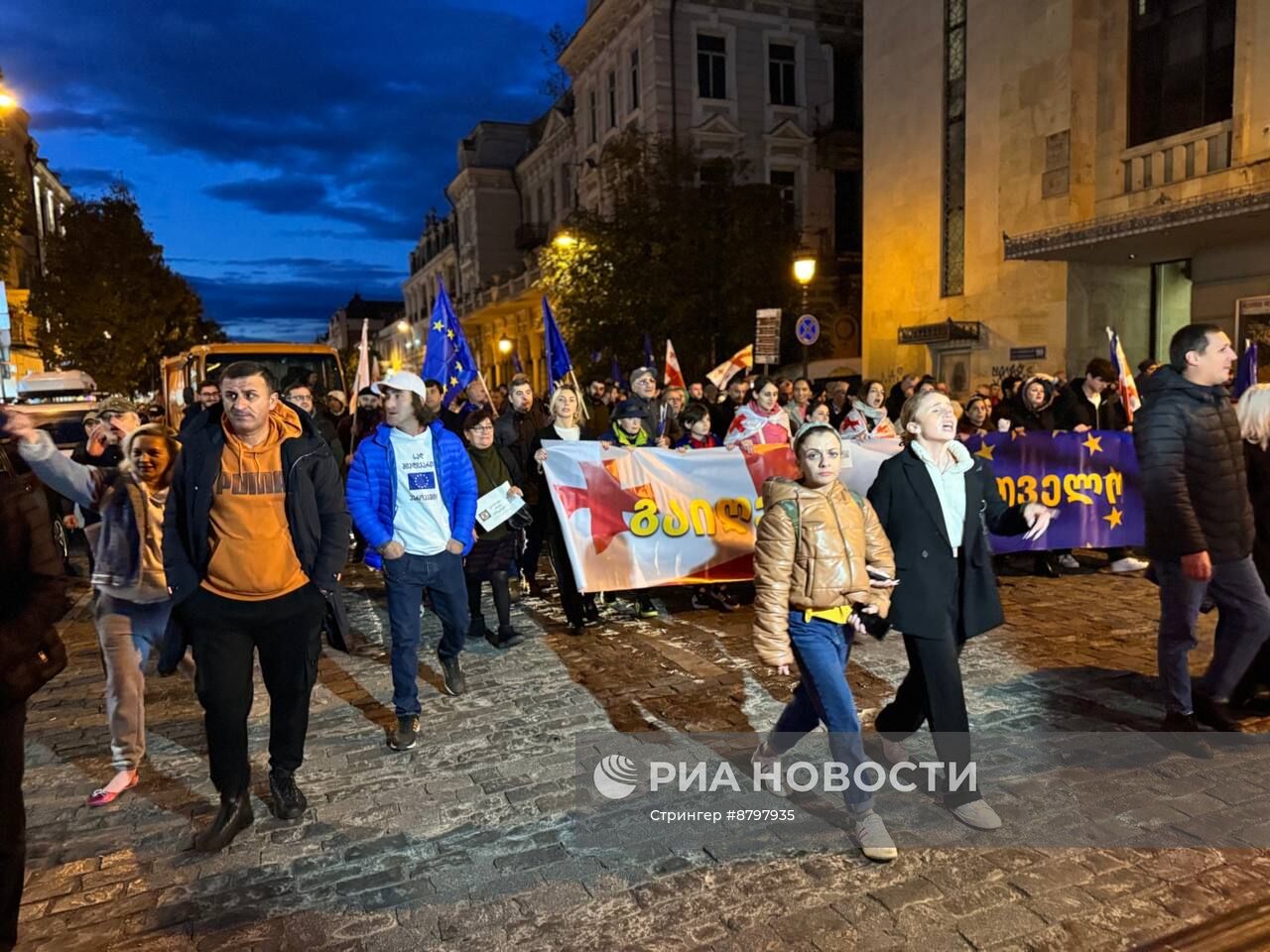 Акция протеста оппозиции в Тбилиси