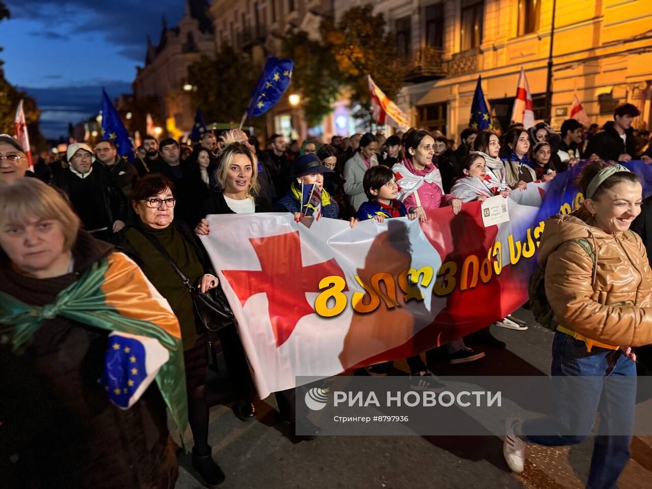 Акция протеста оппозиции в Тбилиси