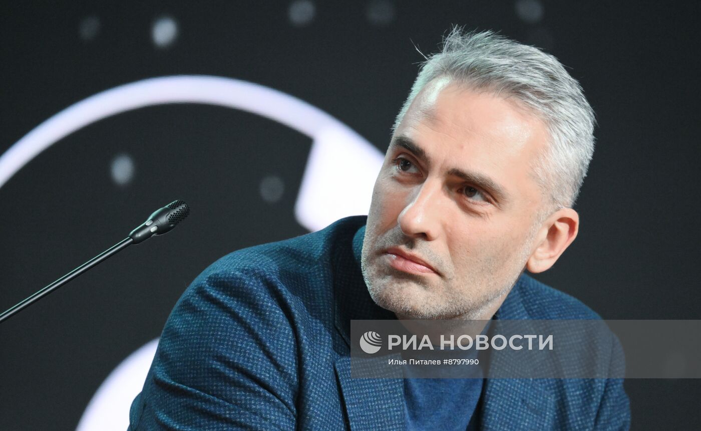 Симпозиум "Создавая будущее". Как долголетие изменит общество? Социальные и культурные последствия демографических изменений