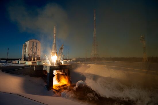 Запуск с космодрома Восточный КА "Ионосфера-М"