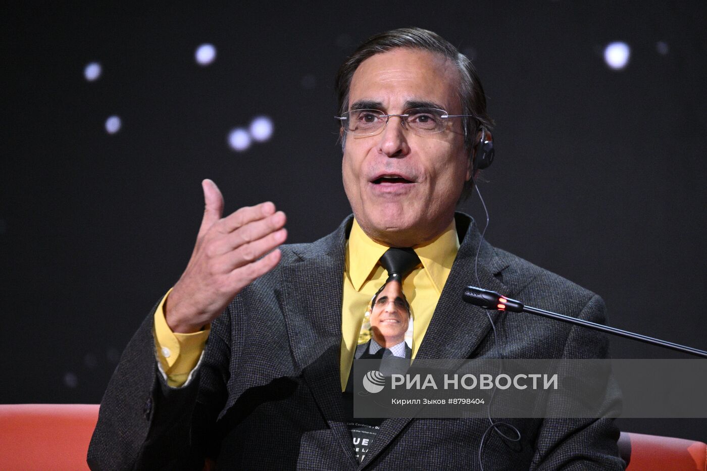 Симпозиум "Создавая будущее". Дебаты "ИИ – конкурент или союзник?"