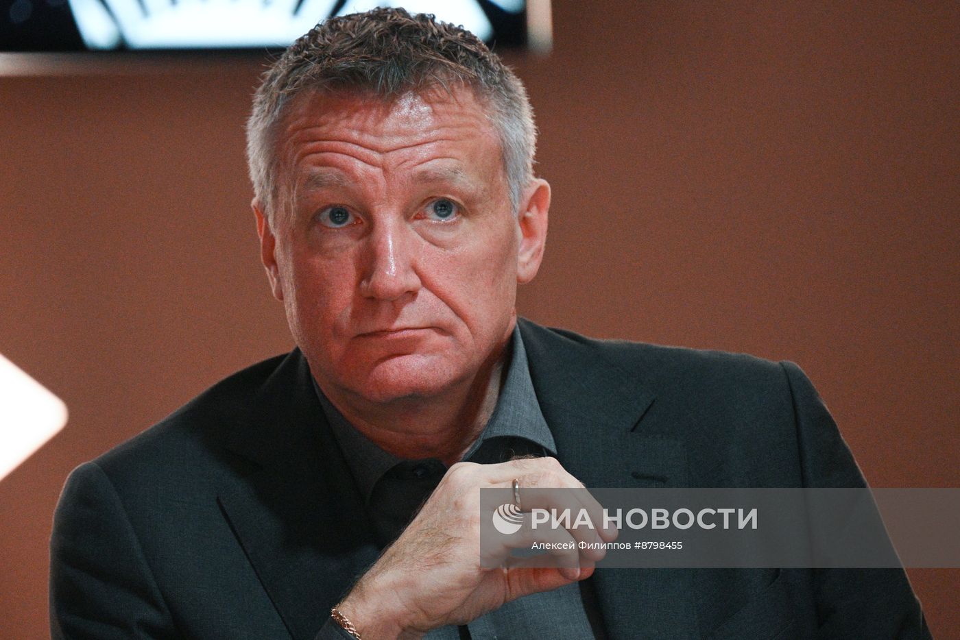 Симпозиум "Создавая будущее". Формула взаимодействия ученых и производителей контента