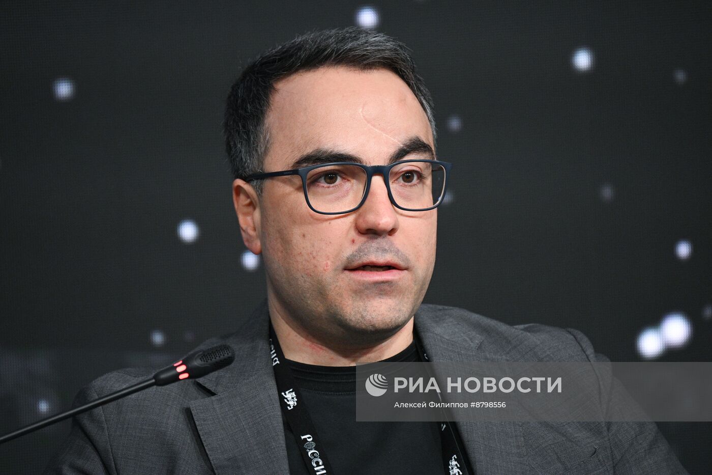 Симпозиум "Создавая будущее". Гражданин и государство в цифровой среде будущего