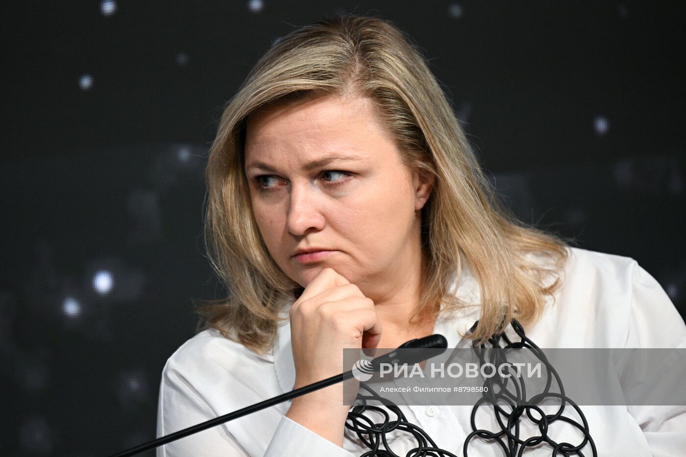 Симпозиум "Создавая будущее". Гражданин и государство в цифровой среде будущего