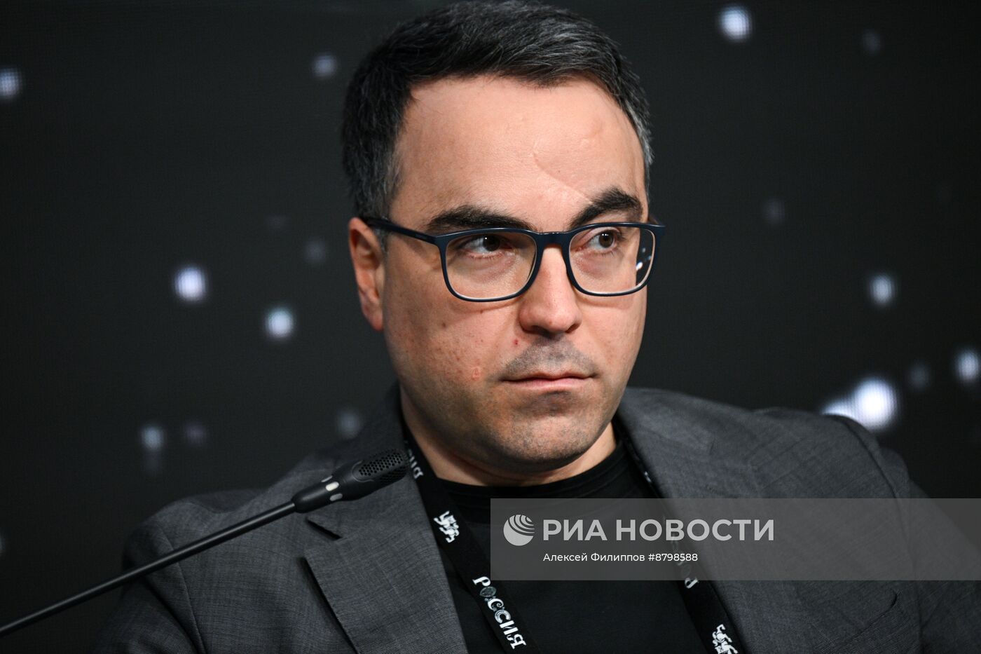 Симпозиум "Создавая будущее". Гражданин и государство в цифровой среде будущего