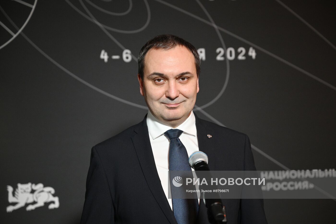 Симпозиум "Создавая будущее". Пресс-подходы