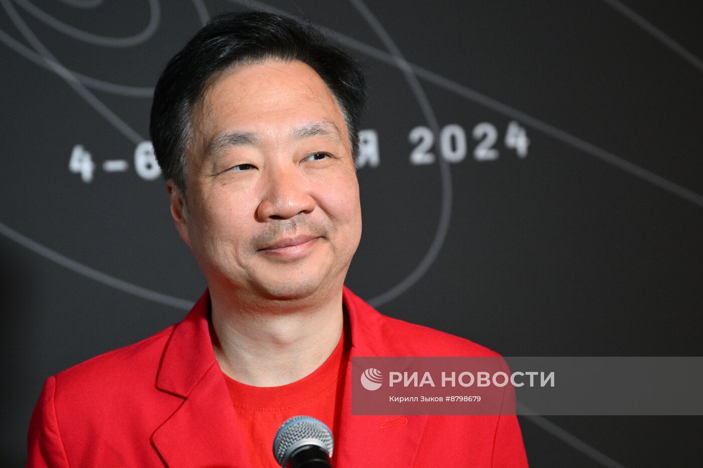 Симпозиум "Создавая будущее". Пресс-подходы