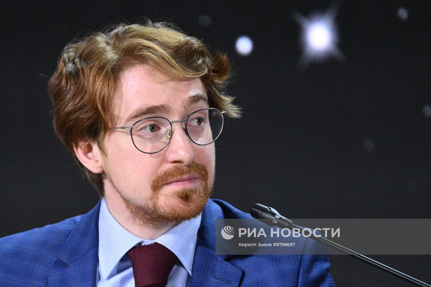 Симпозиум "Создавая будущее". Будущее семьи: вовлеченность, ответственность, традиции