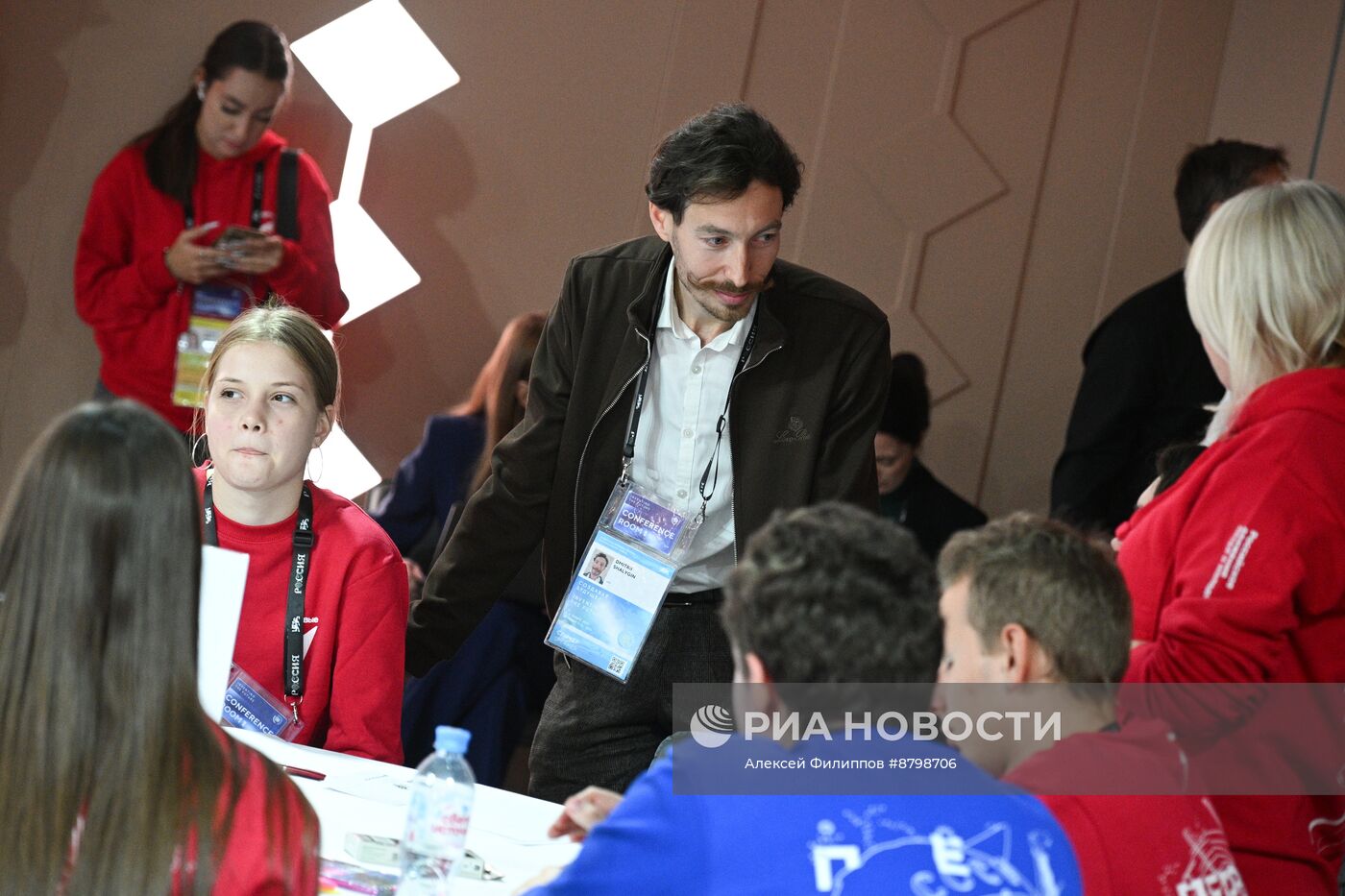 Симпозиум "Создавая будущее". Детско-молодежная секция "Сегодня мечта, а завтра реальность"