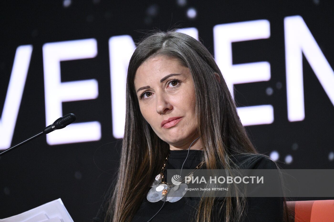 Симпозиум "Создавая будущее". Будущее семьи: вовлеченность, ответственность, традиции