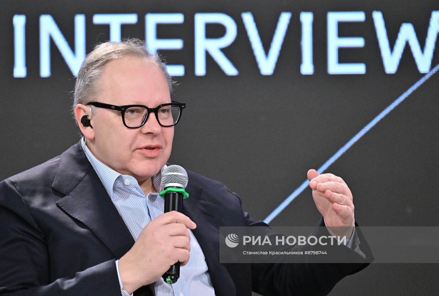 Симпозиум "Создавая будущее". Искусство жизни. Серия интервью С.И. Михайловского