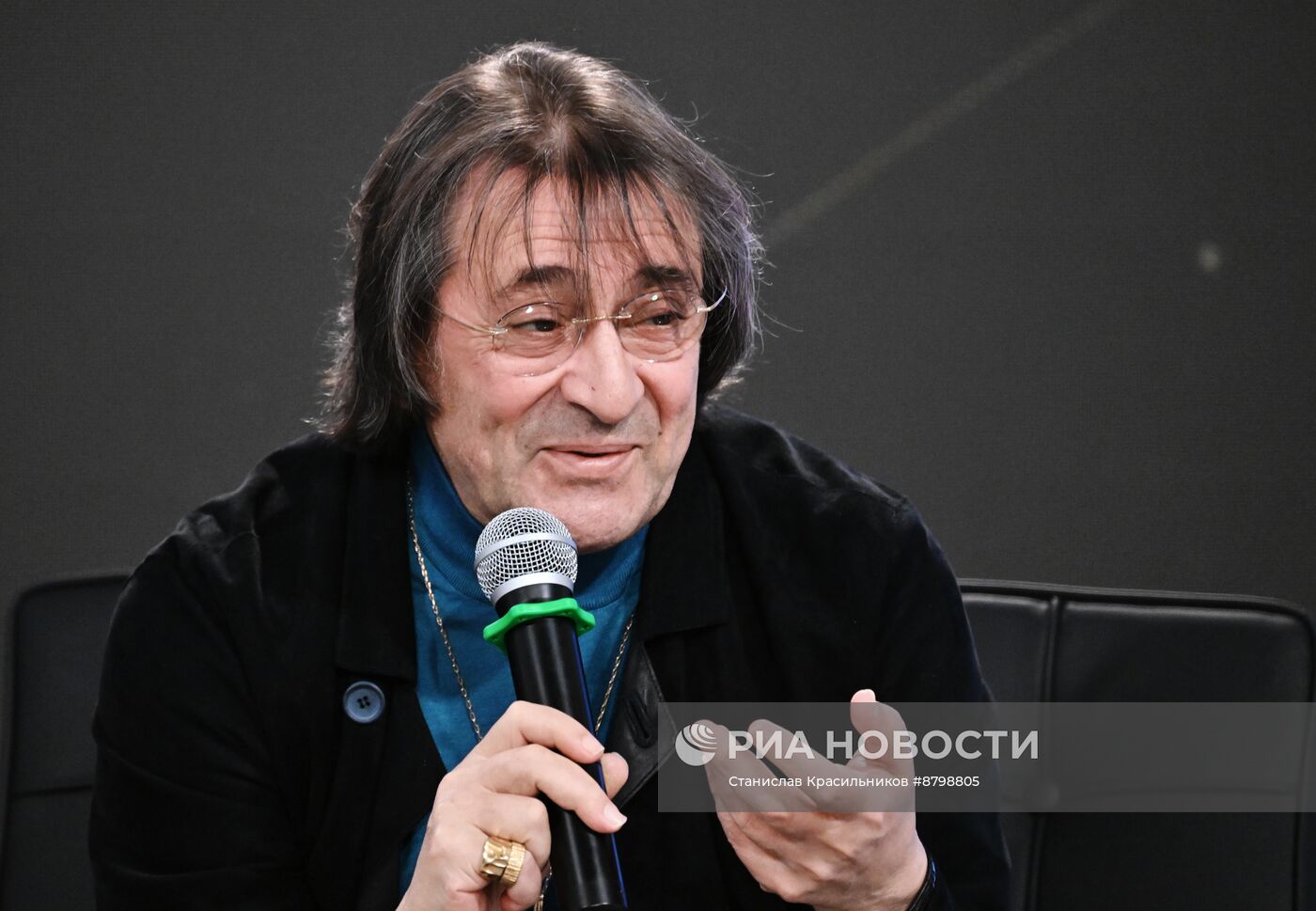 Симпозиум "Создавая будущее". Искусство жизни. Серия интервью С.И. Михайловского