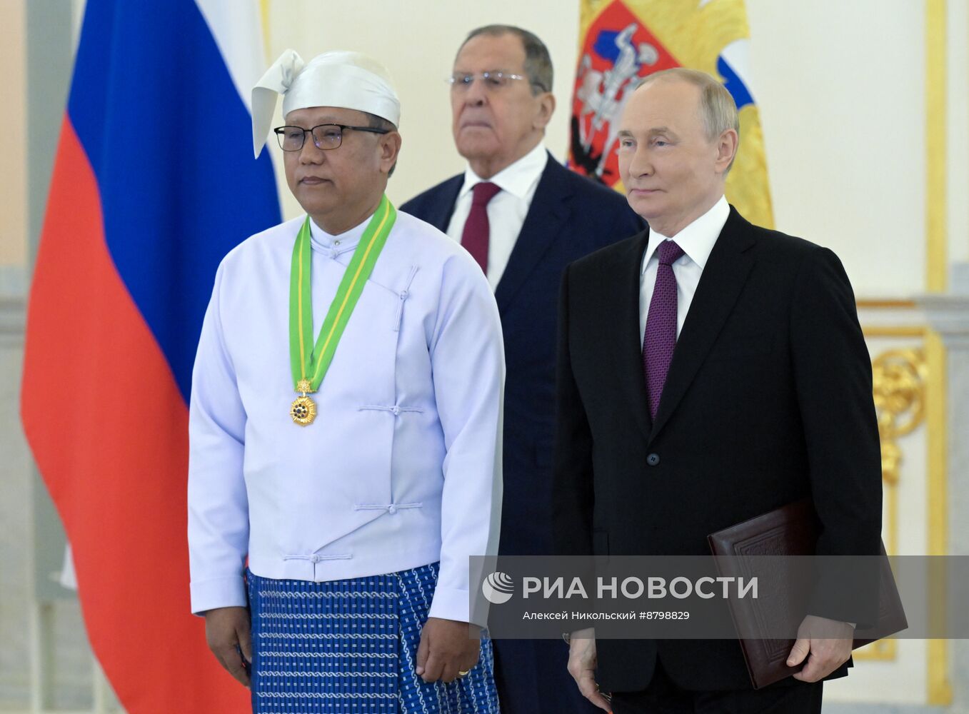 Президент Владимир Путин принял верительные грамоты у вновь прибывших послов иностранных государств