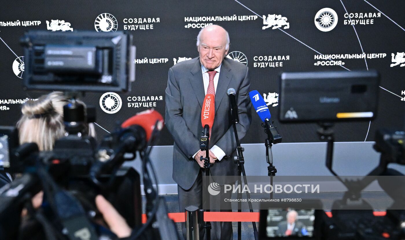 Симпозиум "Создавая будущее". Пресс-подходы