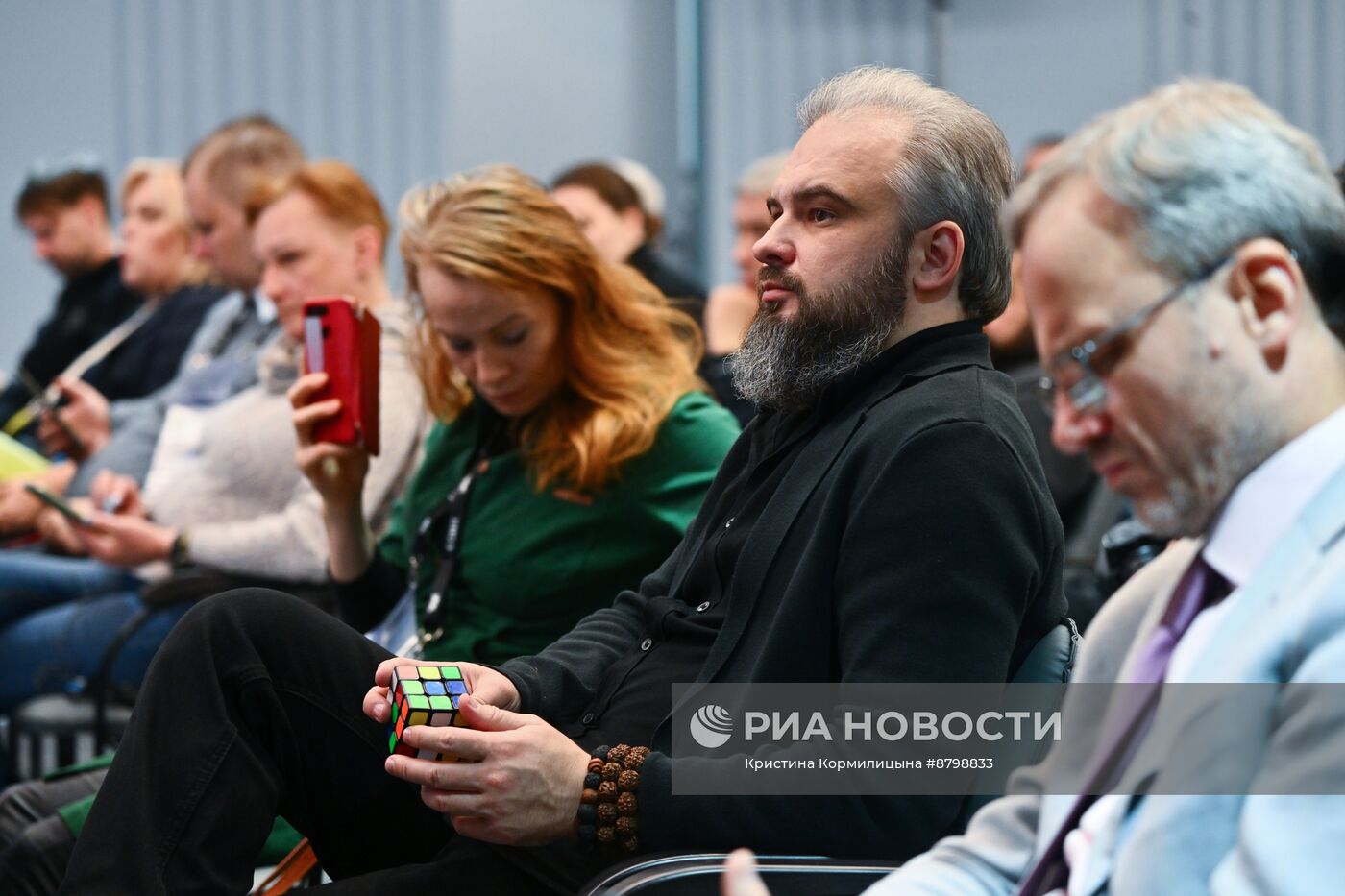 Симпозиум "Создавая будущее". Вселенная героев как условие развития многополярного мира