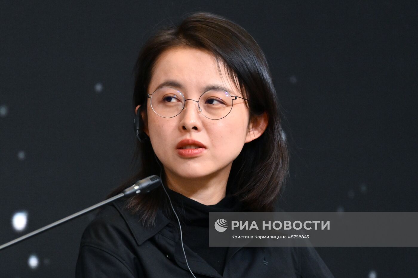 Симпозиум "Создавая будущее". Вселенная героев как условие развития многополярного мира