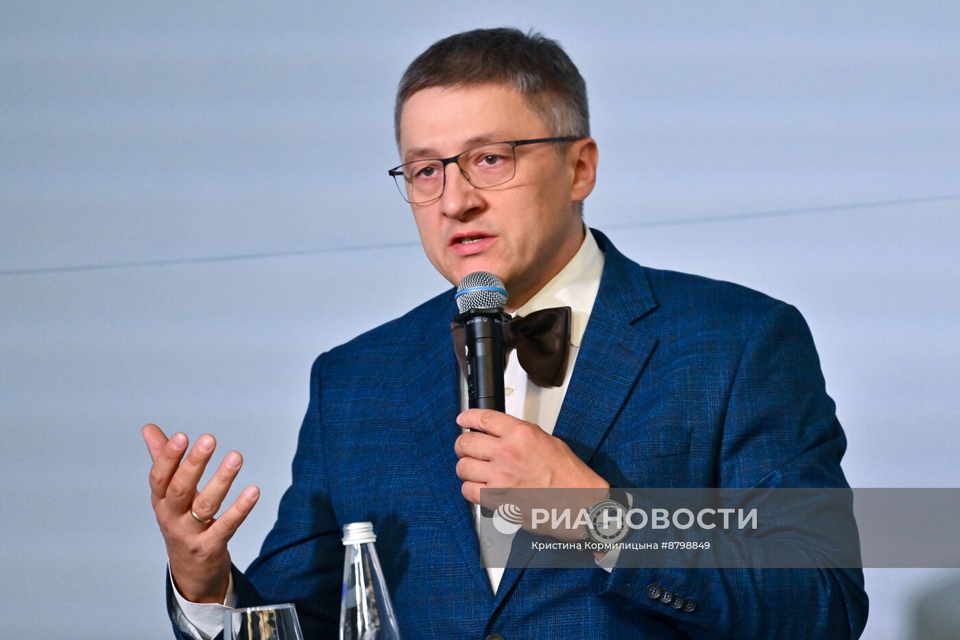 Симпозиум "Создавая будущее". Вселенная героев как условие развития многополярного мира