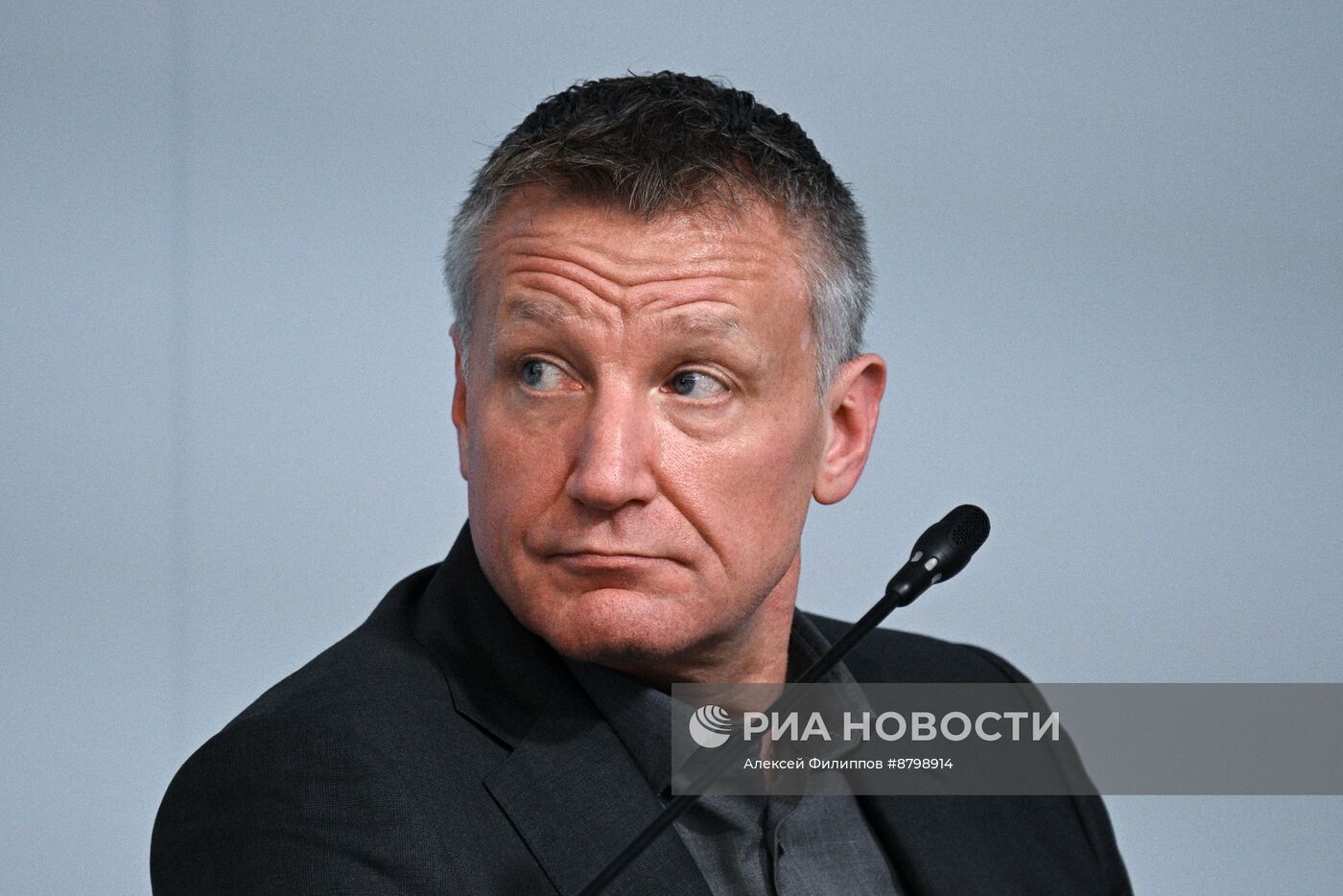 Симпозиум "Создавая будущее". Путешествие во времени. Технологический мост к будущему