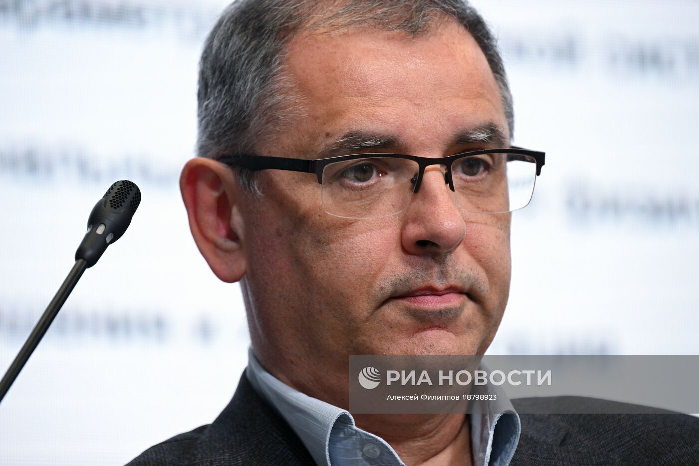 Симпозиум "Создавая будущее". Путешествие во времени. Технологический мост к будущему