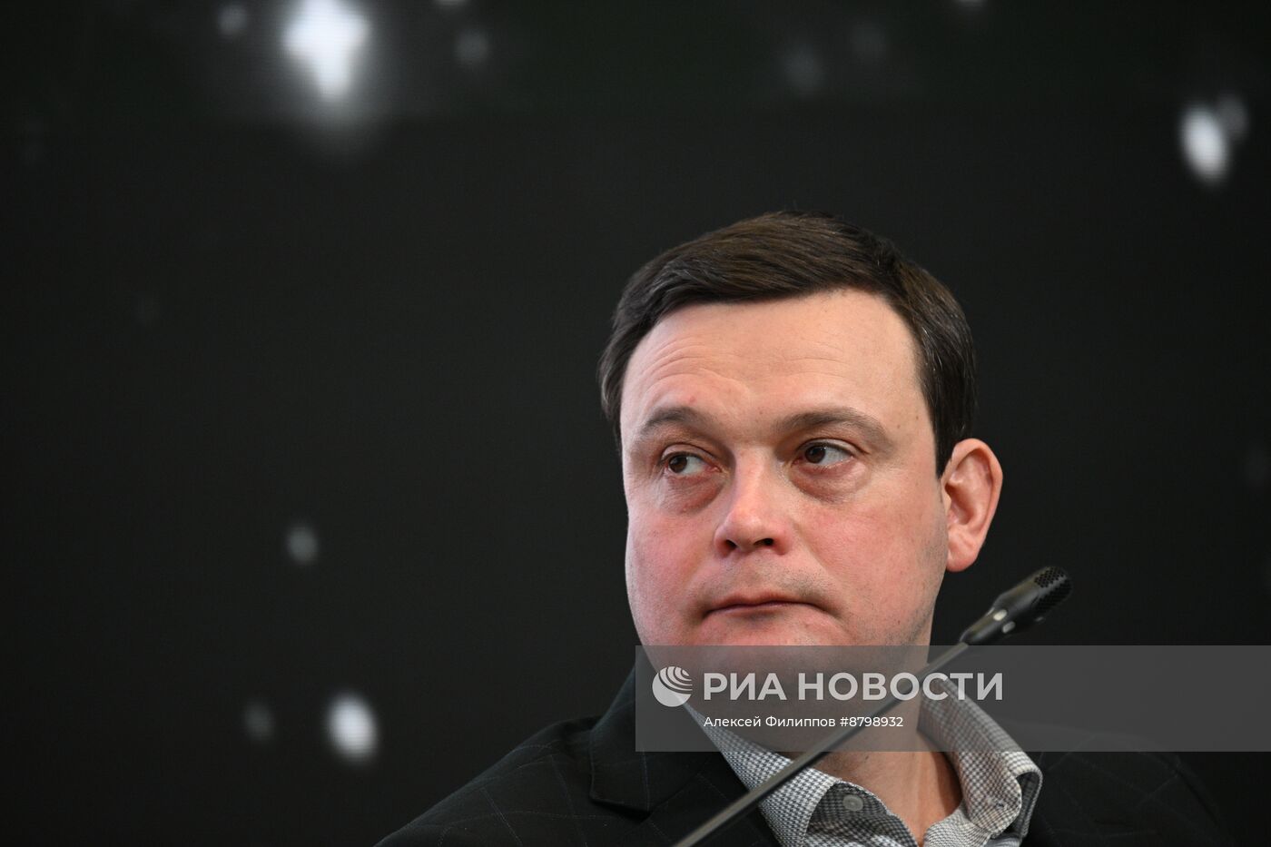 Симпозиум "Создавая будущее". Путешествие во времени. Технологический мост к будущему