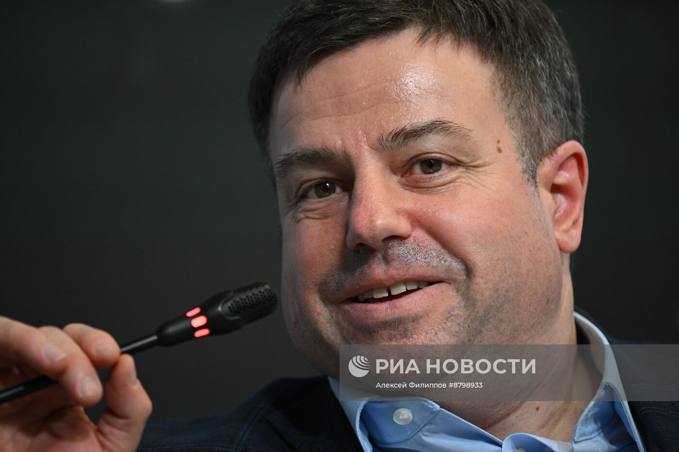 Симпозиум "Создавая будущее". Путешествие во времени. Технологический мост к будущему