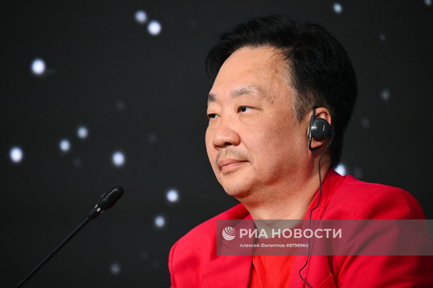 Симпозиум "Создавая будущее". Создание новых фантастических миров и массивов