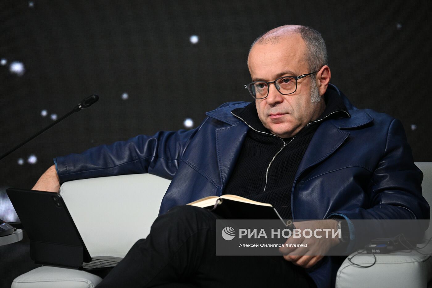 Симпозиум "Создавая будущее". Создание новых фантастических миров и массивов