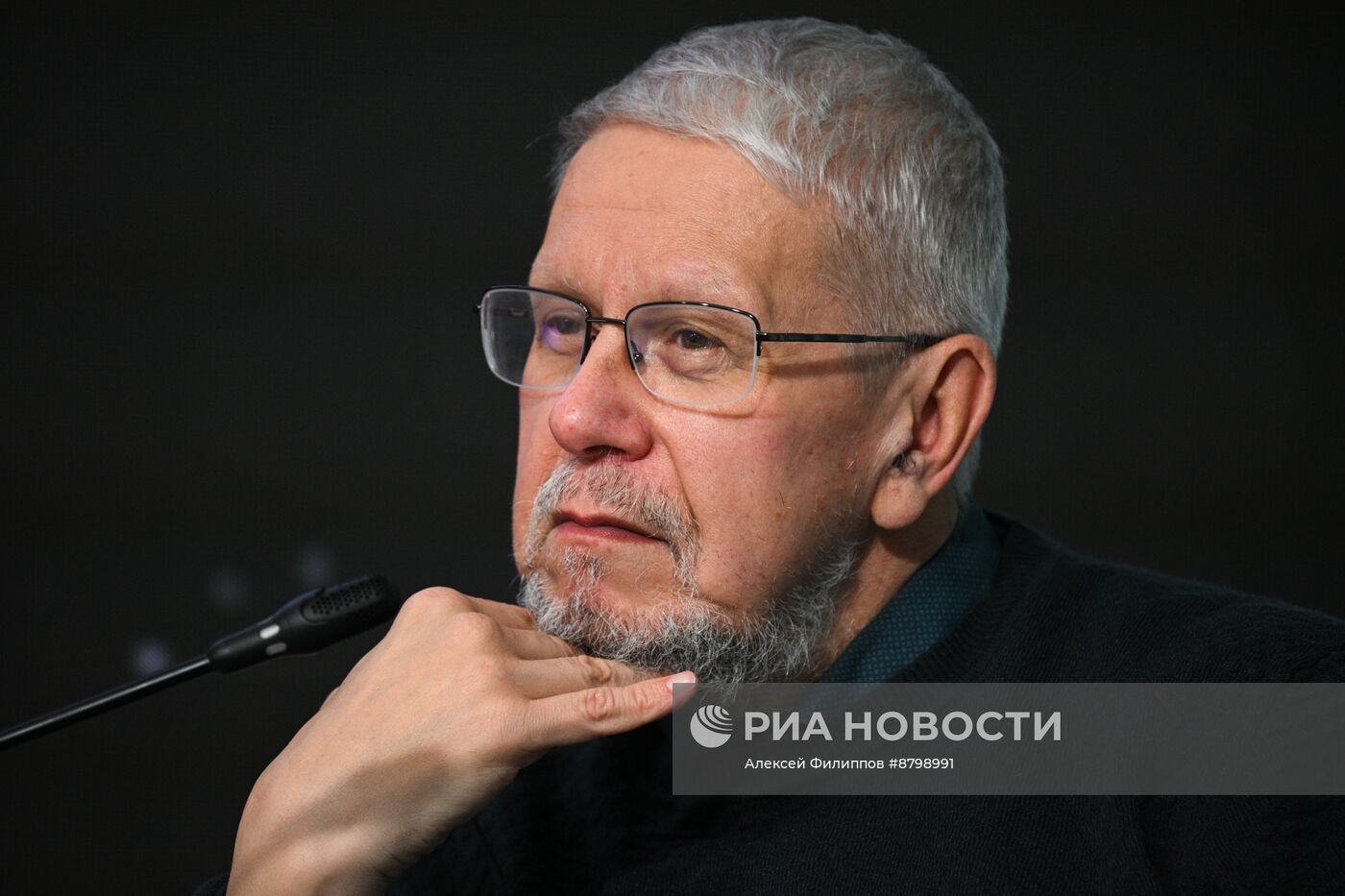 Симпозиум "Создавая будущее". Создание новых фантастических миров и массивов