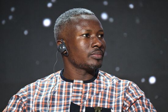 Симпозиум "Создавая будущее". Продовольственная безопасность и еда будущего