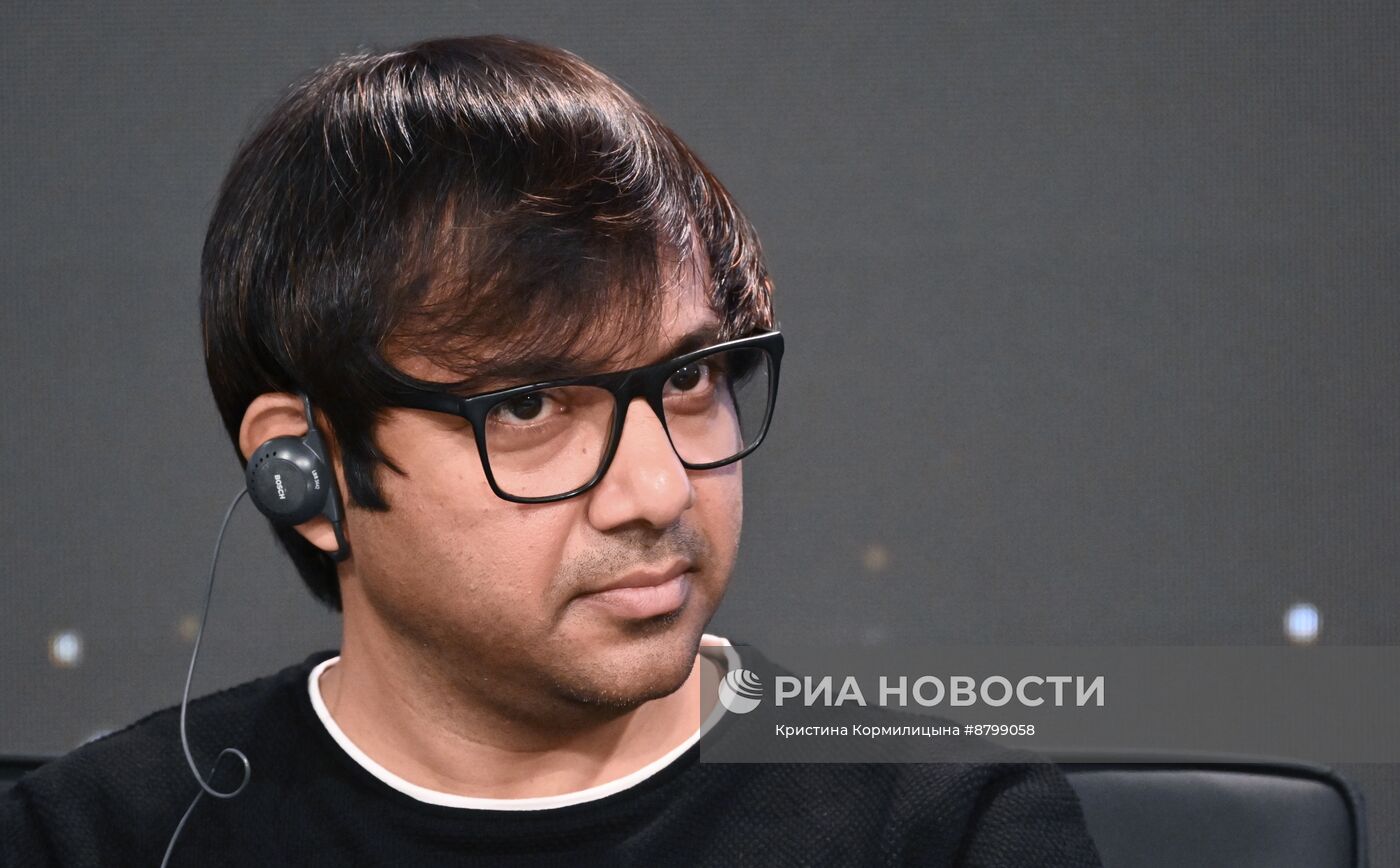 Симпозиум "Создавая будущее". Проектирование будущего: кинематограф