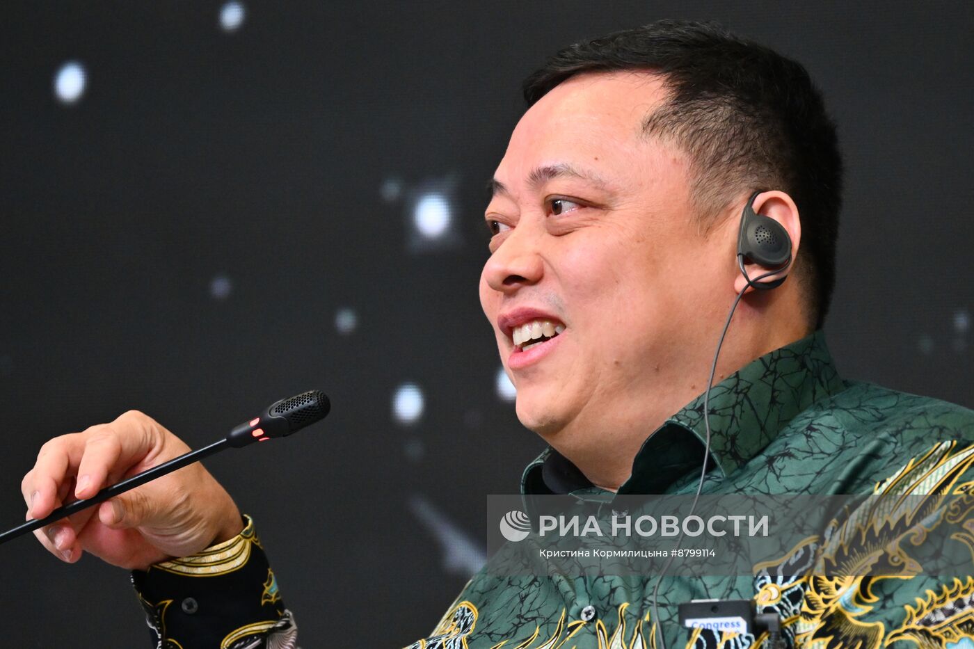 Симпозиум "Создавая будущее". ИИ в науке. Биология