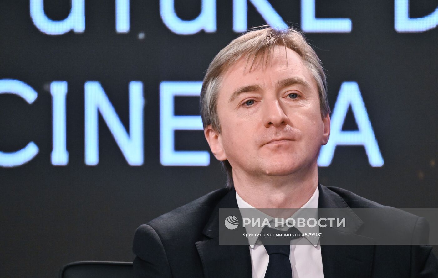 Симпозиум "Создавая будущее". Проектирование будущего: кинематограф