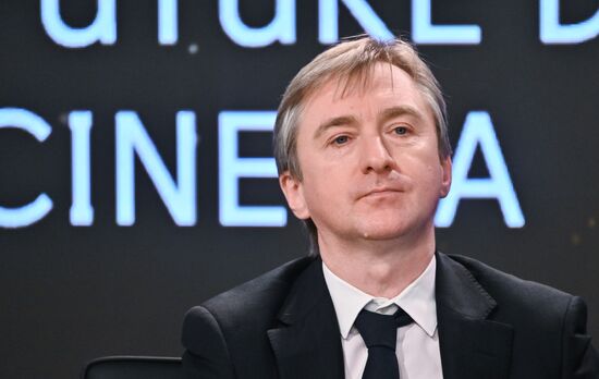 Симпозиум "Создавая будущее". Проектирование будущего: кинематограф