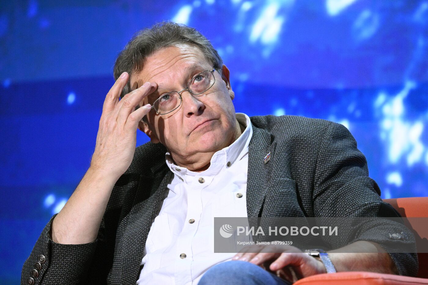 Симпозиум "Создавая будущее". Космос как источник вдохновения