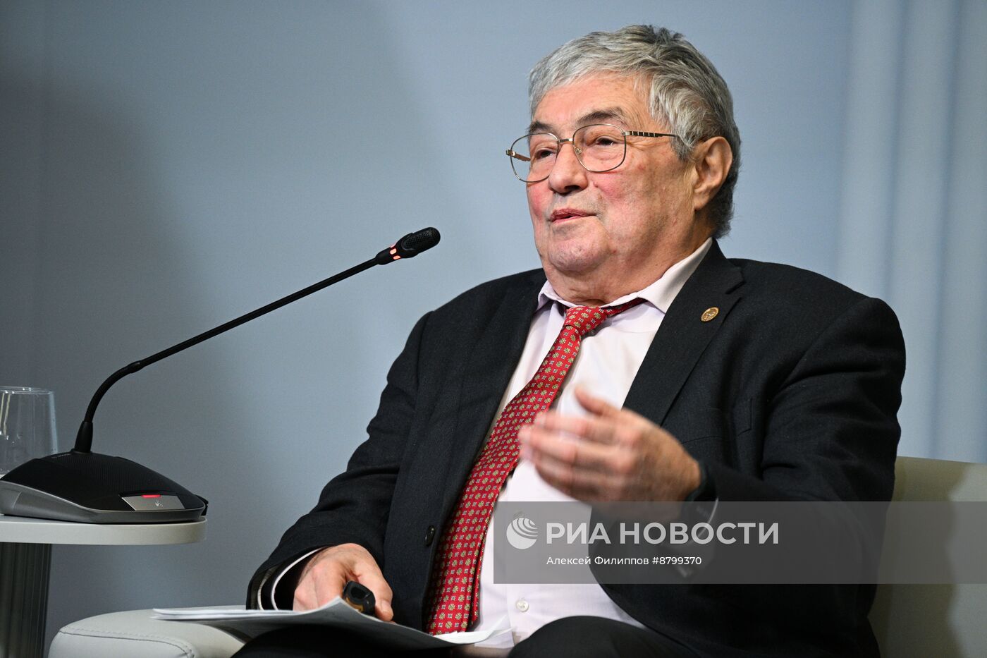 Симпозиум "Создавая будущее". Космос для человечества: технологии и новые горизонты