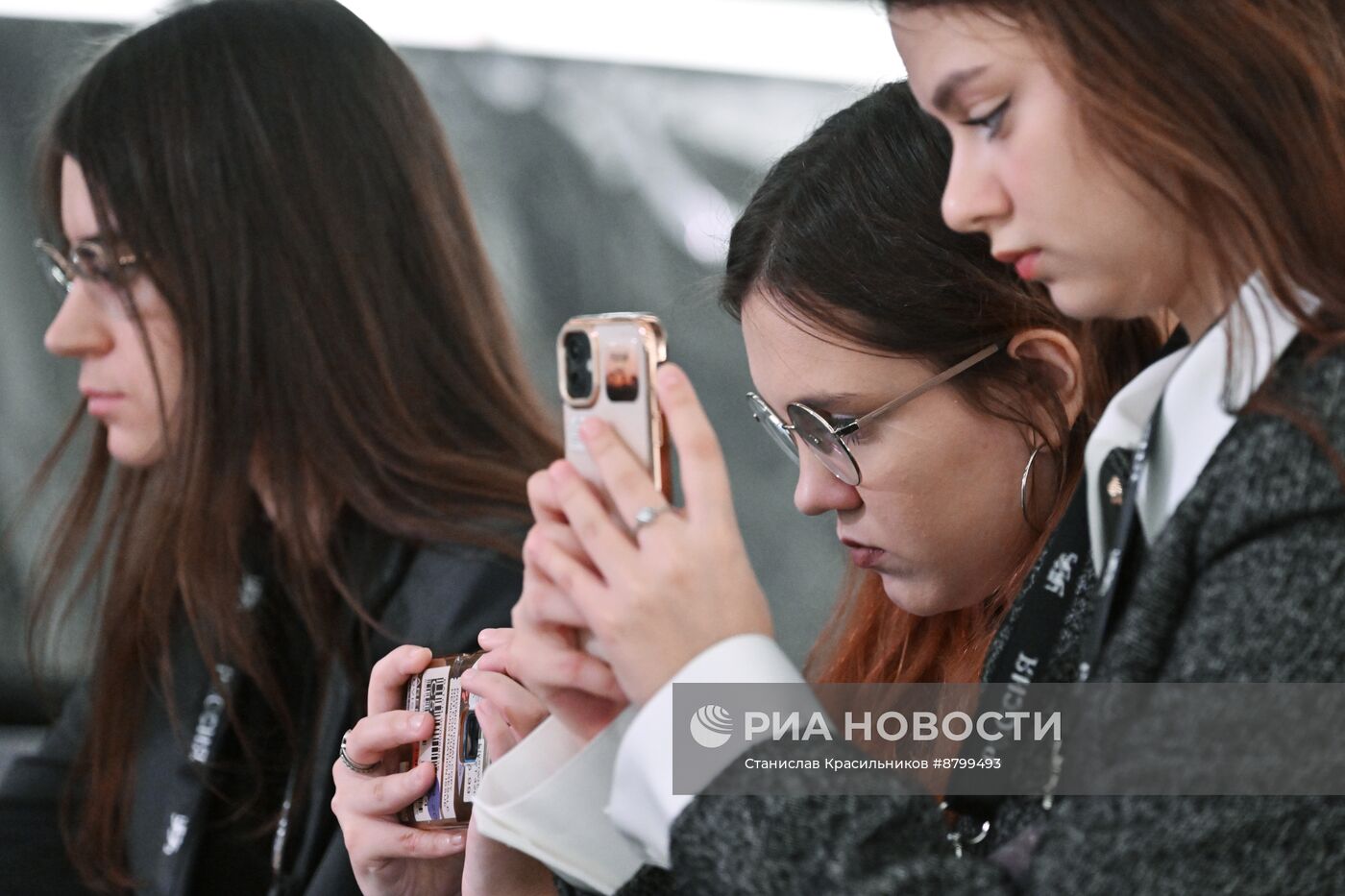 Симпозиум "Создавая будущее". Искусство жизни. Серия интервью С.И. Михайловского