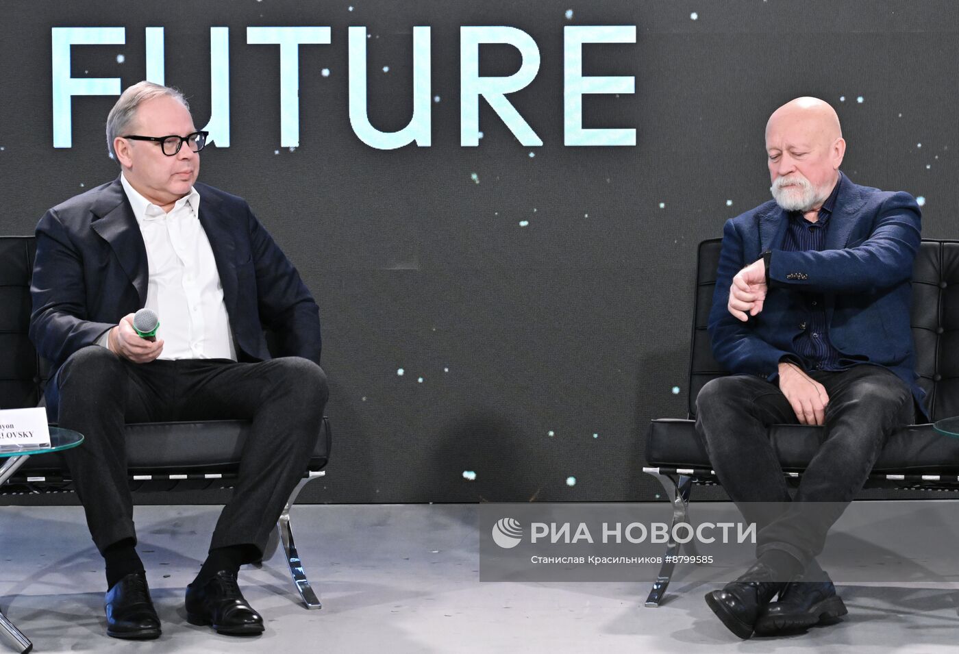 Симпозиум "Создавая будущее". Искусство жизни. Серия интервью С.И. Михайловского