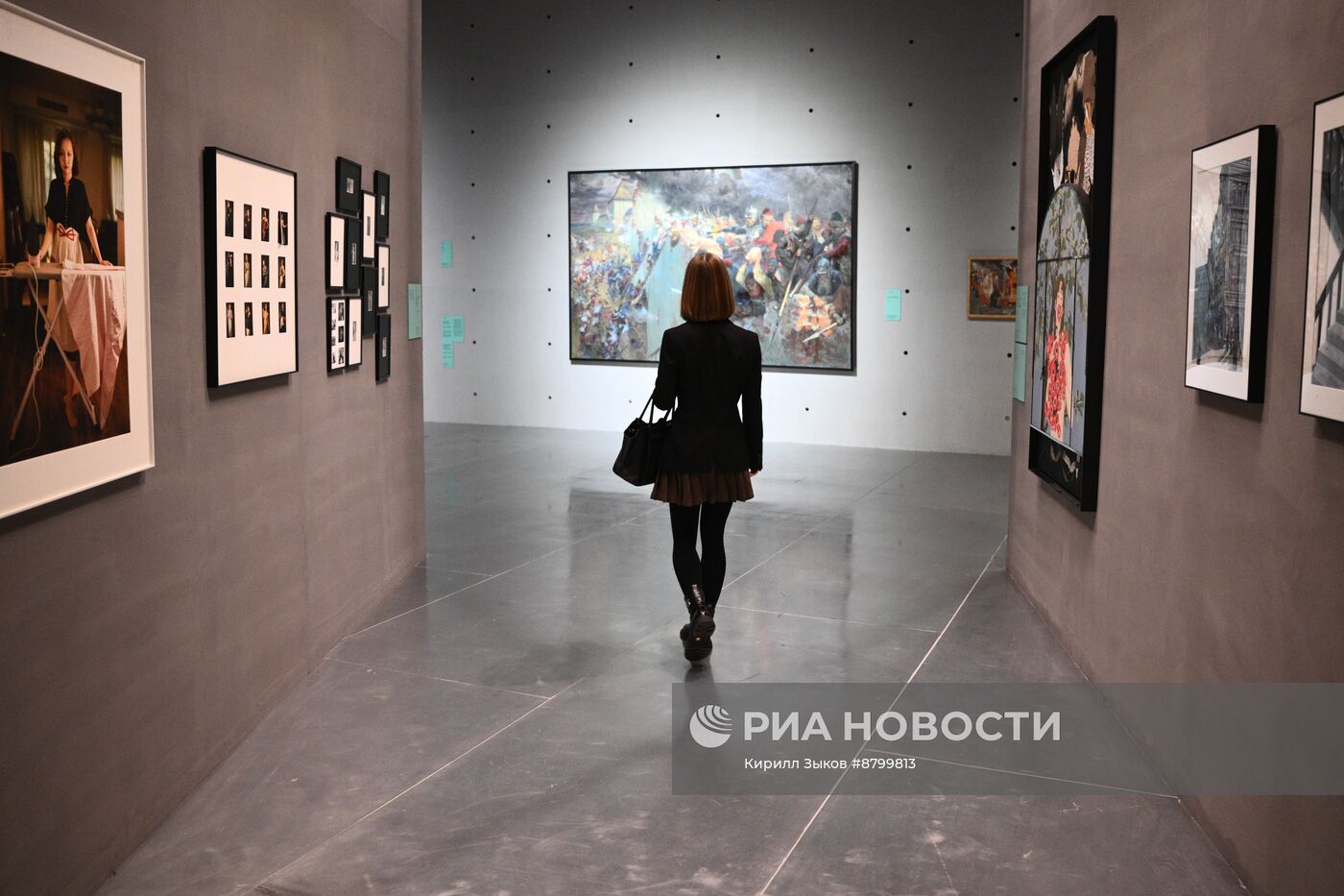 Работа симпозиума "Создавая будущее"