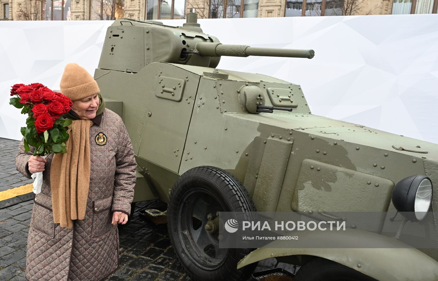 Музей под открытым небом в честь 83-й годовщины исторического военного парада на Красной площади