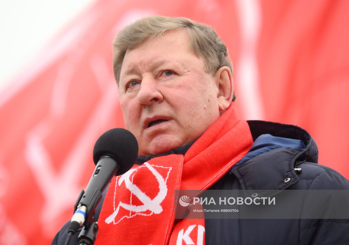 Акция КПРФ по случаю годовщины Октябрьской революции