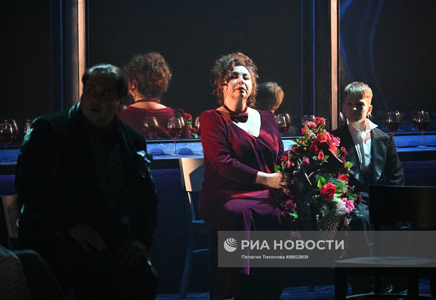 Спектакль "Без вины виноватые" в Московском Губернском театре