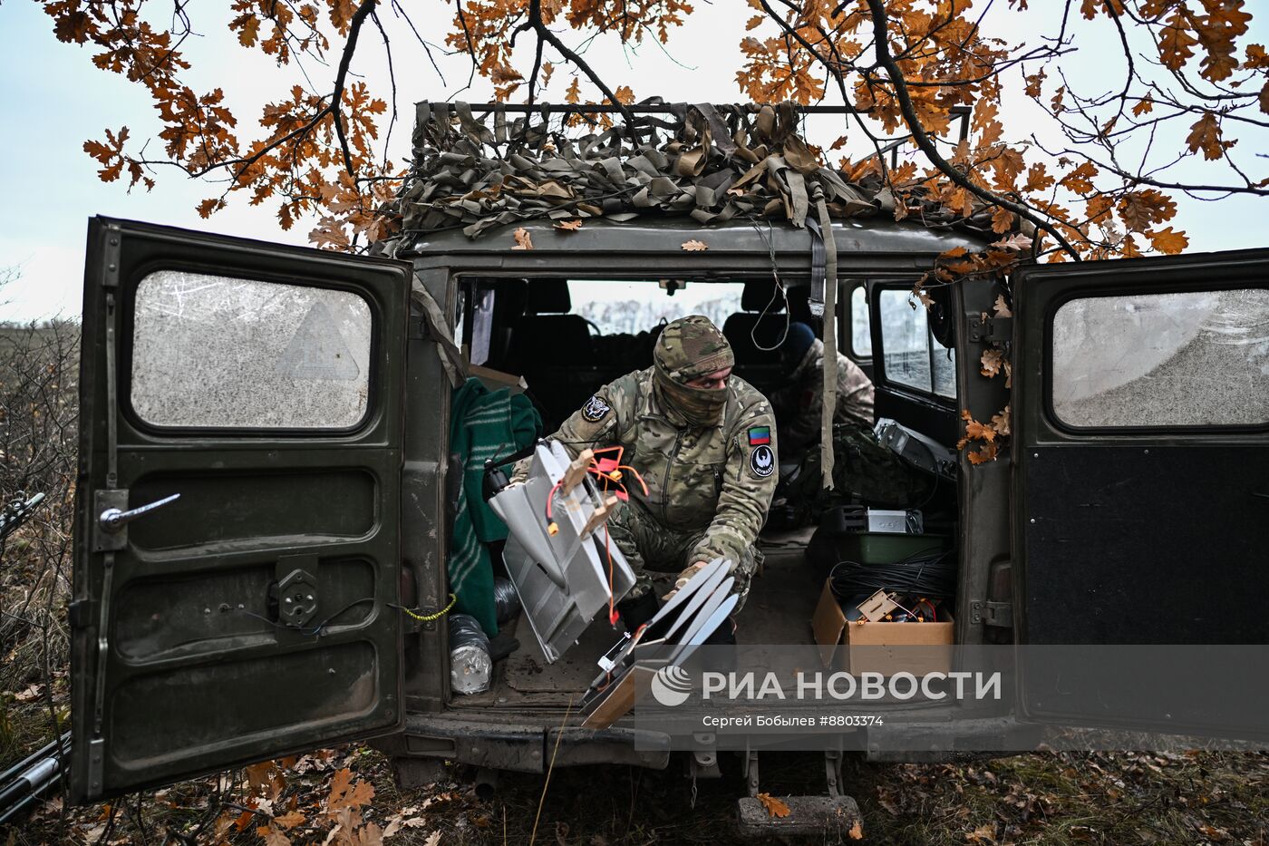 Операторы БПЛА самолетного типа "Молния-2" батальона спецминирования "Феникс" 