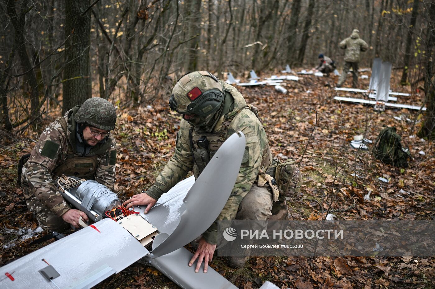 Операторы БПЛА самолетного типа "Молния-2" батальона спецминирования "Феникс" 