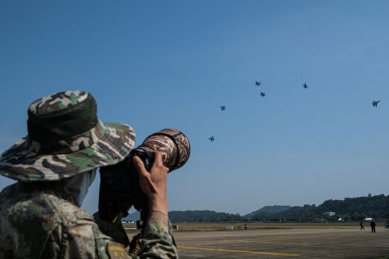 Международный аэрокосмический салон Airshow China 2024