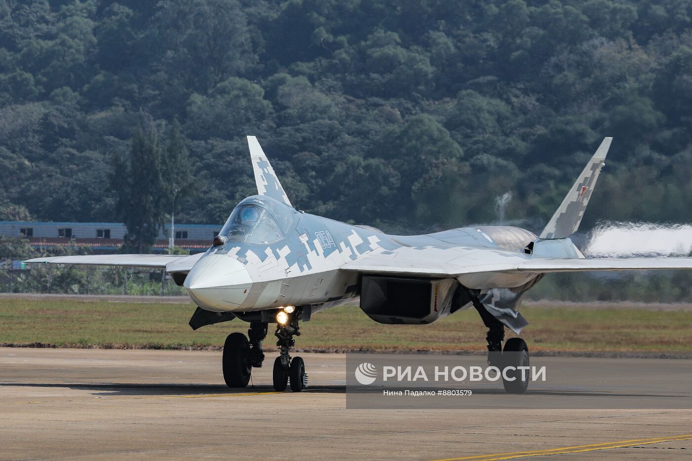 Международный аэрокосмический салон Airshow China 2024