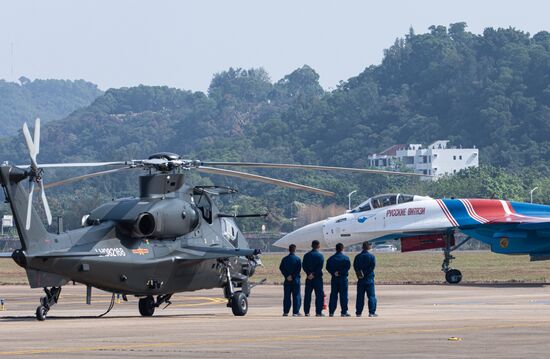 Международный аэрокосмический салон Airshow China 2024