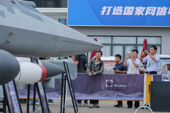 Международный аэрокосмический салон Airshow China 2024